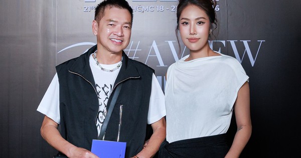 Quang Minh chia sẻ về cuộc sống hôn nhân viên mãn bên vợ trẻ và con thơ - hình ảnh - vipjun88.com Quang Minh chia sẻ về cuộc sống hôn nhân viên mãn bên vợ trẻ và con thơ - hình ảnh - vipjun88.com