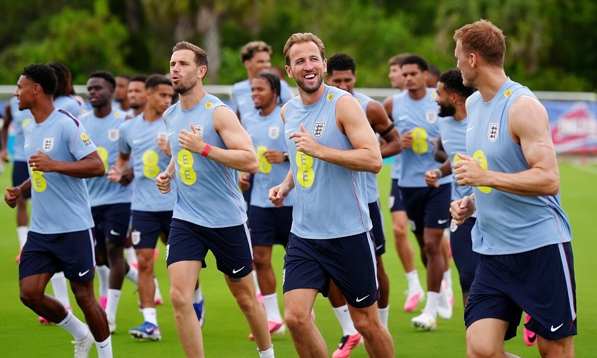 Terry Phản Đối Quyết Định Của Tuchel: Đội Tuyển Anh Khó Vô Địch World Cup 2026 - hình ảnh - vipjun88.com Terry Phản Đối Quyết Định Của Tuchel: Đội Tuyển Anh Khó Vô Địch World Cup 2026 - hình ảnh - vipjun88.com