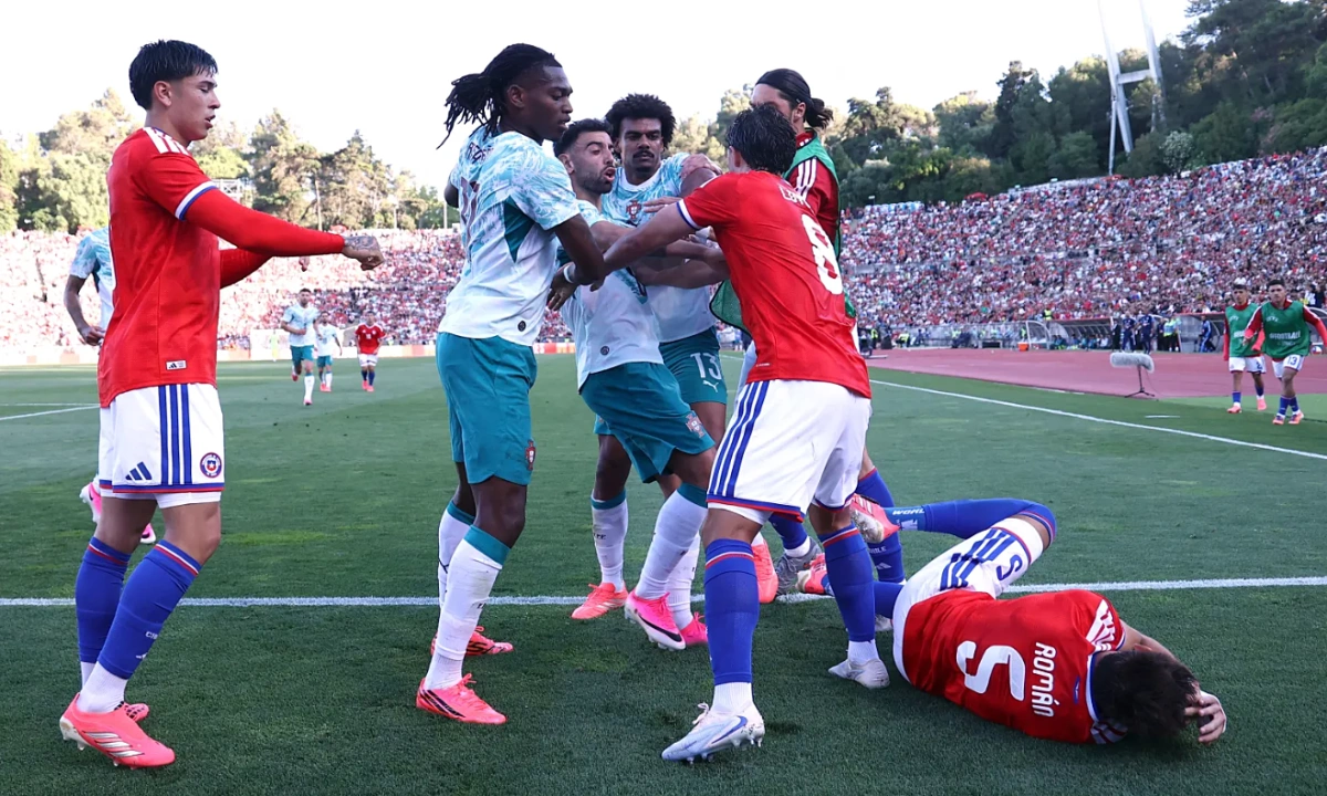 Tiền đạo Bồ Đào Nha tát đối thủ, nhận thẻ đỏ trước thềm World Cup - hình ảnh - vipjun88.com