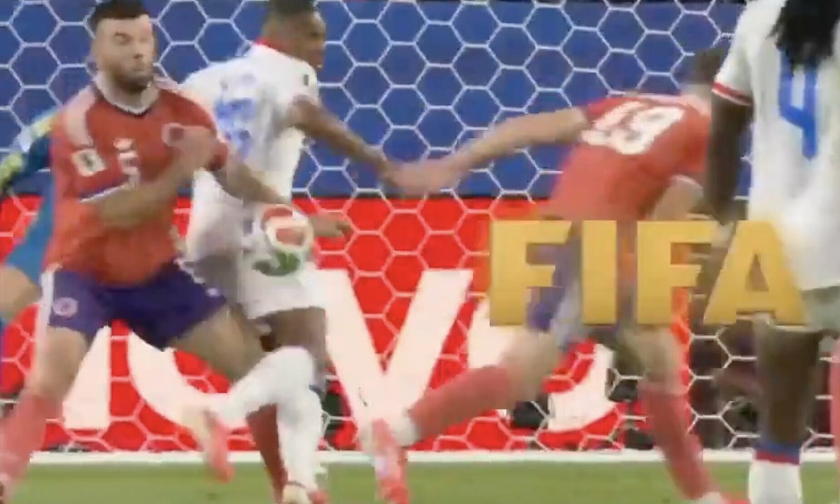 VAR gây tranh cãi trong trận Scotland thắng Haiti tại World Cup 2026 - hình ảnh - vipjun88.com VAR gây tranh cãi trong trận Scotland thắng Haiti tại World Cup 2026 - hình ảnh - vipjun88.com