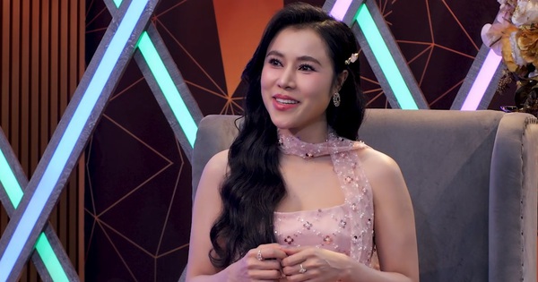 Ca sĩ bolero Hồng Gấm và cuộc sống kín tiếng ở tuổi 33: Đam mê vẫn cháy giữa dòng nhạc xưa - hình ảnh - vipjun88.com Ca sĩ bolero Hồng Gấm và cuộc sống kín tiếng ở tuổi 33: Đam mê vẫn cháy giữa dòng nhạc xưa - hình ảnh - vipjun88.com