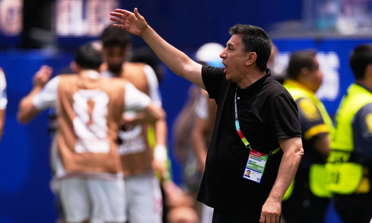HLV Ghalenoei: ‘Iran bất bại là kỳ tích World Cup 2026’ - hình ảnh - vipjun88.com