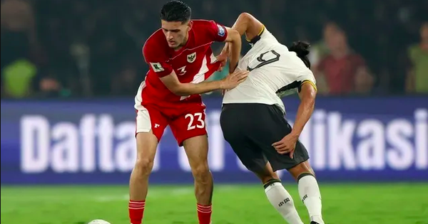 Thầy Kim ghi chép kỹ lưỡng số liệu đối thủ tại AFF Cup: Thái Lan, Indonesia, Malaysia ai đáng gờm nhất? - hình ảnh - vipjun88.com Thầy Kim ghi chép kỹ lưỡng số liệu đối thủ tại AFF Cup: Thái Lan, Indonesia, Malaysia ai đáng gờm nhất? - hình ảnh - vipjun88.com