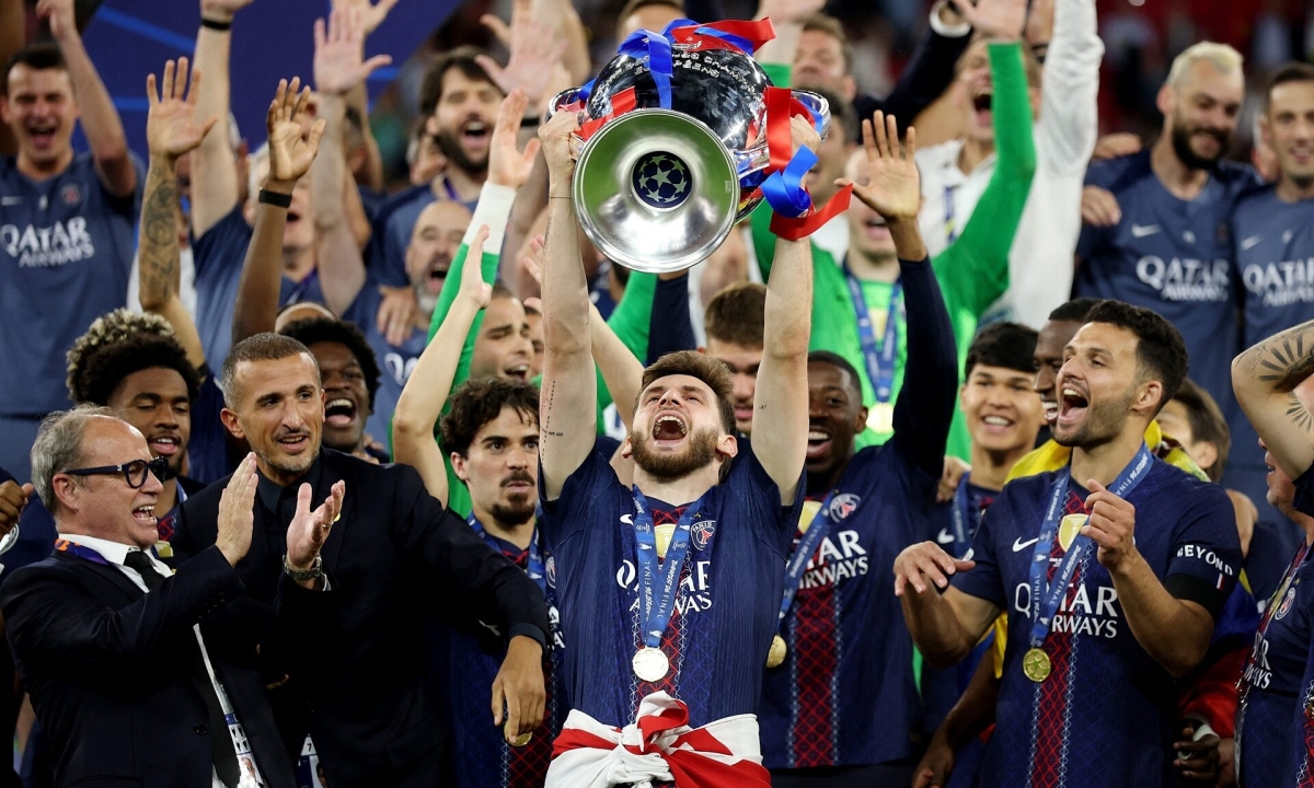 Kvaratskhelia tỏa sáng rực rỡ, giành danh hiệu Cầu thủ hay nhất Champions League 2025-2026 - hình ảnh - vipjun88.com Kvaratskhelia tỏa sáng rực rỡ, giành danh hiệu Cầu thủ hay nhất Champions League 2025-2026 - hình ảnh - vipjun88.com