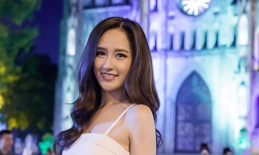 Thưởng tân thủ JUN88 và phong cách thời thượng của Mai Phương Thúy - hình ảnh - vipjun88.com Thưởng tân thủ JUN88 và phong cách thời thượng của Mai Phương Thúy - hình ảnh - vipjun88.com