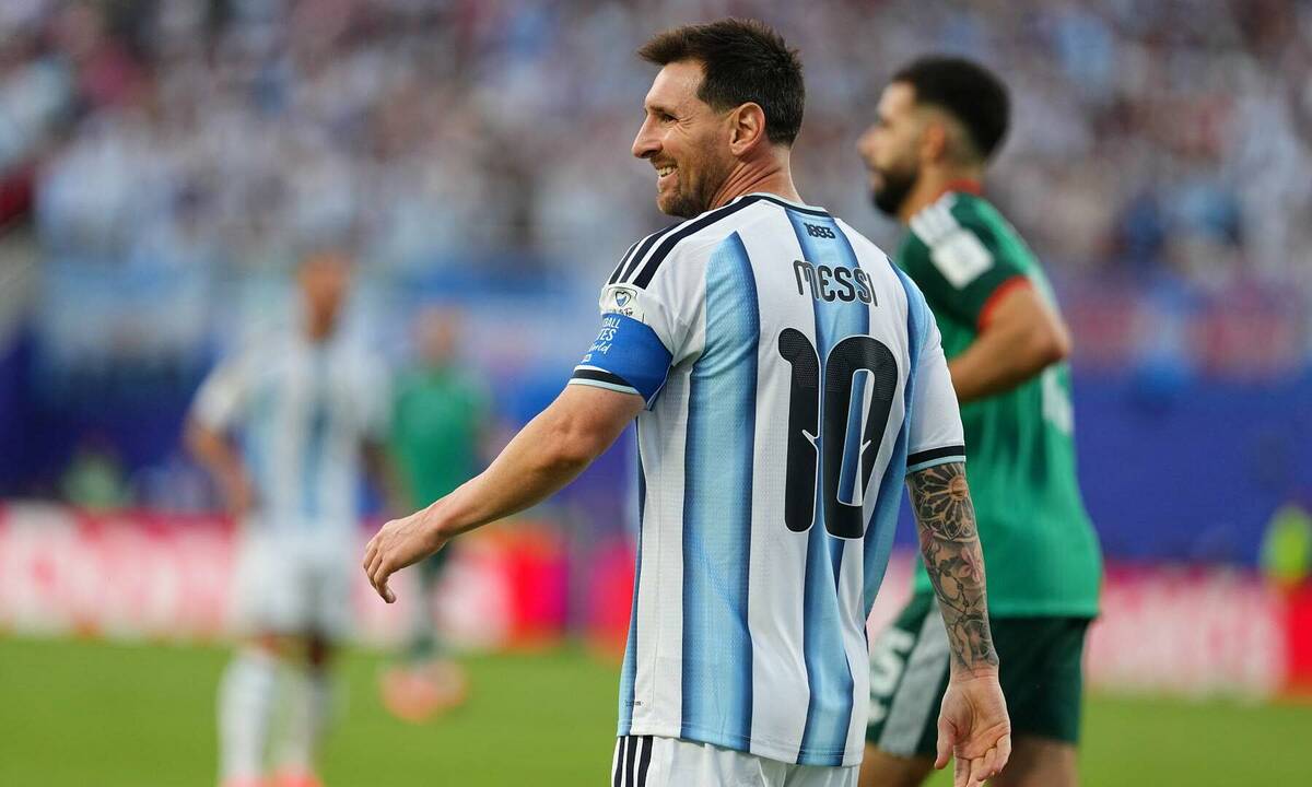 Chiến thuật đi bộ thông minh của Messi và cơ hội cá cược bóng đá online hấp dẫn - hình ảnh - vipjun88.com Chiến thuật đi bộ thông minh của Messi và cơ hội cá cược bóng đá online hấp dẫn - hình ảnh - vipjun88.com