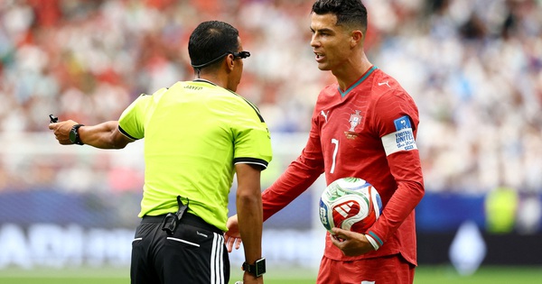 Ronaldo từ chối bình luận về Messi, JUN88 mang đến trải nghiệm cá cược thể thao đỉnh cao - hình ảnh - vipjun88.com