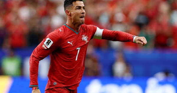 Nhà cái không chặn: Bồ Đào Nha 5-0 Uzbekistan – Ronaldo lập kỷ lục, JUN88 cập nhật kèo nóng - hình ảnh - vipjun88.com Nhà cái không chặn: Bồ Đào Nha 5-0 Uzbekistan – Ronaldo lập kỷ lục, JUN88 cập nhật kèo nóng - hình ảnh - vipjun88.com
