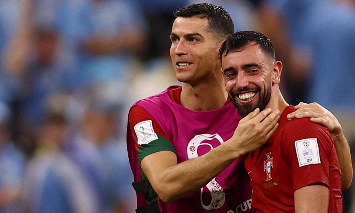 Fernandes được khuyên đình công nếu Ronaldo đá chính: Cú sốc cho fan Bồ Đào Nha - hình ảnh - vipjun88.com Fernandes được khuyên đình công nếu Ronaldo đá chính: Cú sốc cho fan Bồ Đào Nha - hình ảnh - vipjun88.com