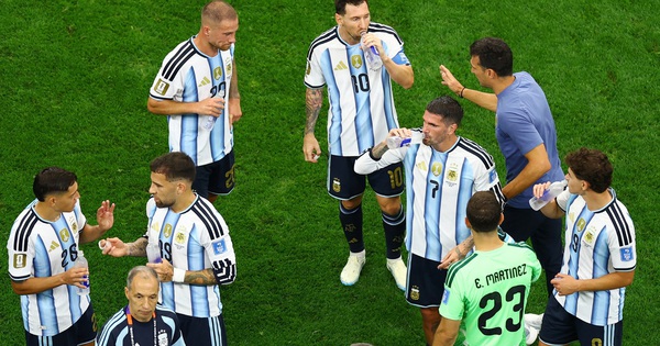 Messi răm rắp tuân lệnh, không bao giờ ‘cãi’ HLV Scaloni nửa lời, đủ tuyệt kỹ đấu… World Cup 2030 - hình ảnh - vipjun88.com Messi răm rắp tuân lệnh, không bao giờ ‘cãi’ HLV Scaloni nửa lời, đủ tuyệt kỹ đấu… World Cup 2030 - hình ảnh - vipjun88.com