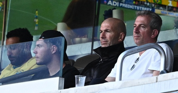 Zidane đến xem con trai đối đầu Messi, thay vì dự khán trận Pháp gặp Senegal: Tình phụ tử!: góc nhìn mới cho người chơi Việt - hình ảnh - vipjun88.com Zidane đến xem con trai đối đầu Messi, thay vì dự khán trận Pháp gặp Senegal: Tình phụ tử!: góc nhìn mới cho người chơi Việt - hình ảnh - vipjun88.com