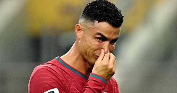 Chấm điểm Bồ Đào Nha – Tây Ban Nha: Ronaldo mờ nhạt, Yamal tỏa sáng? - hình ảnh - vipjun88.com Chấm điểm Bồ Đào Nha – Tây Ban Nha: Ronaldo mờ nhạt, Yamal tỏa sáng? - hình ảnh - vipjun88.com