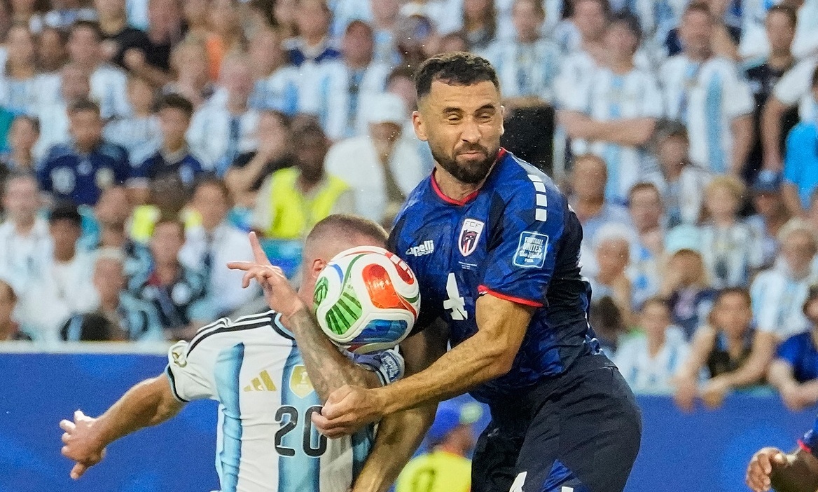 Vì sao Argentina không được hưởng phạt đền trước Cape Verde dù bị chơi xấu? - hình ảnh - vipjun88.com