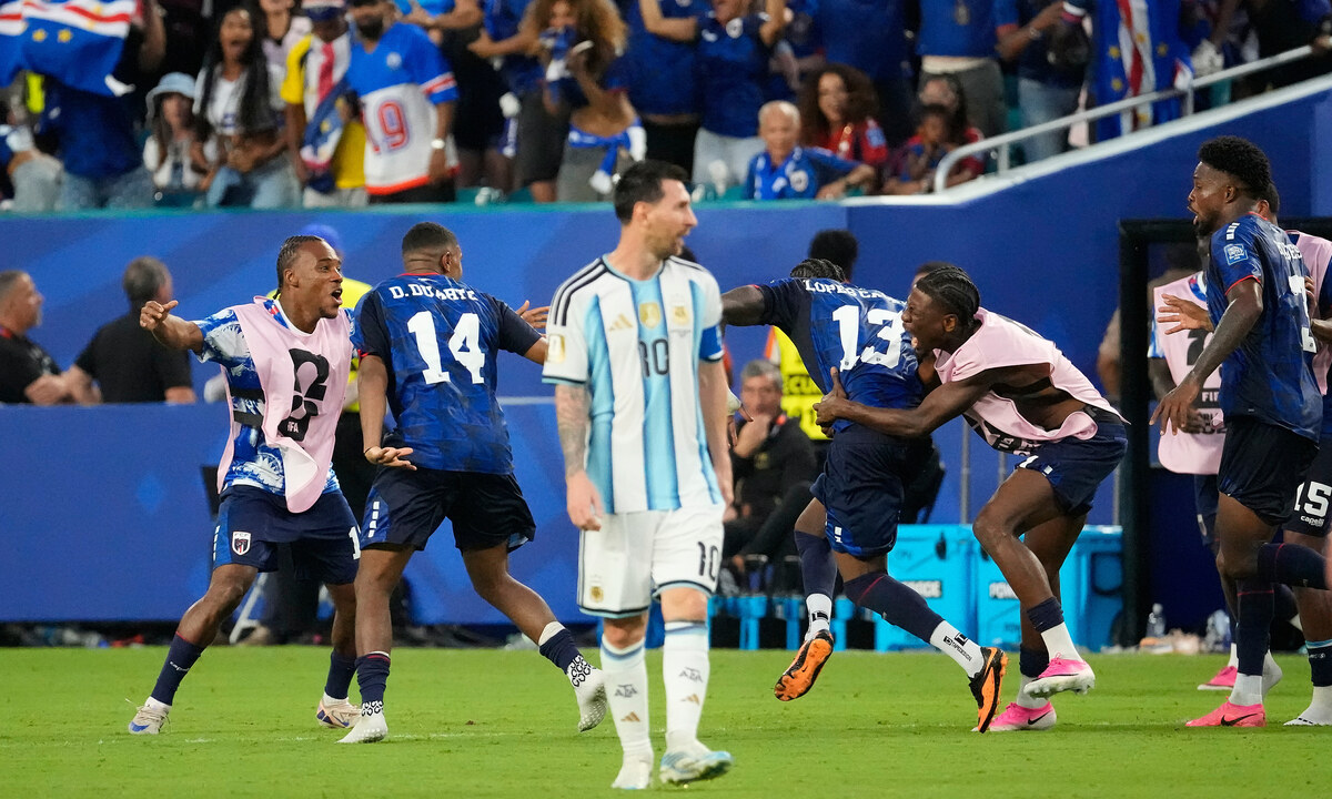 JUN88 chính thức: Henry và Ibrahimovic kêu gọi FIFA trao cúp cho Cape Verde sau màn trình diễn ấn tượng - hình ảnh - vipjun88.com