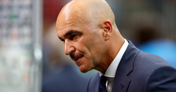 HLV Martinez chia tay đội tuyển Bồ Đào Nha sau thất bại đầy tiếc nuối tại World Cup 2026 - hình ảnh - vipjun88.com HLV Martinez chia tay đội tuyển Bồ Đào Nha sau thất bại đầy tiếc nuối tại World Cup 2026 - hình ảnh - vipjun88.com