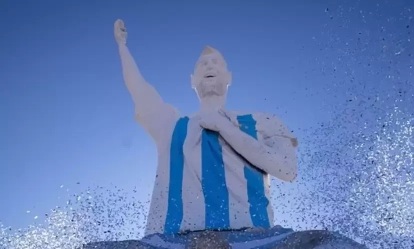 JUN88 chính thức: Tượng Messi khổng lồ 26m và niềm tự hào Argentina - hình ảnh - vipjun88.com JUN88 chính thức: Tượng Messi khổng lồ 26m và niềm tự hào Argentina - hình ảnh - vipjun88.com