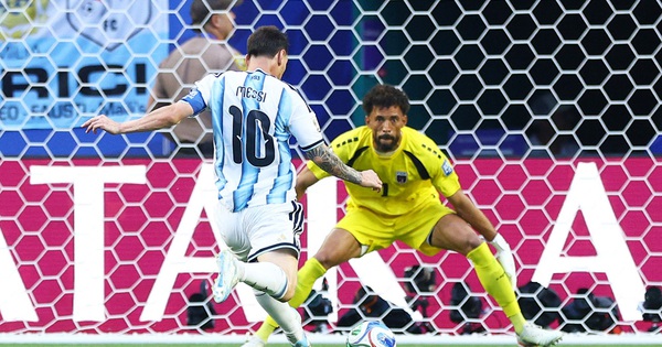 Cabo Verde kiêu hãnh rời World Cup: Khi ‘Cá mập xanh’ khiến Messi toát mồ hôi và 3 nhà vô địch khiếp sợ - hình ảnh - vipjun88.com Cabo Verde kiêu hãnh rời World Cup: Khi ‘Cá mập xanh’ khiến Messi toát mồ hôi và 3 nhà vô địch khiếp sợ - hình ảnh - vipjun88.com